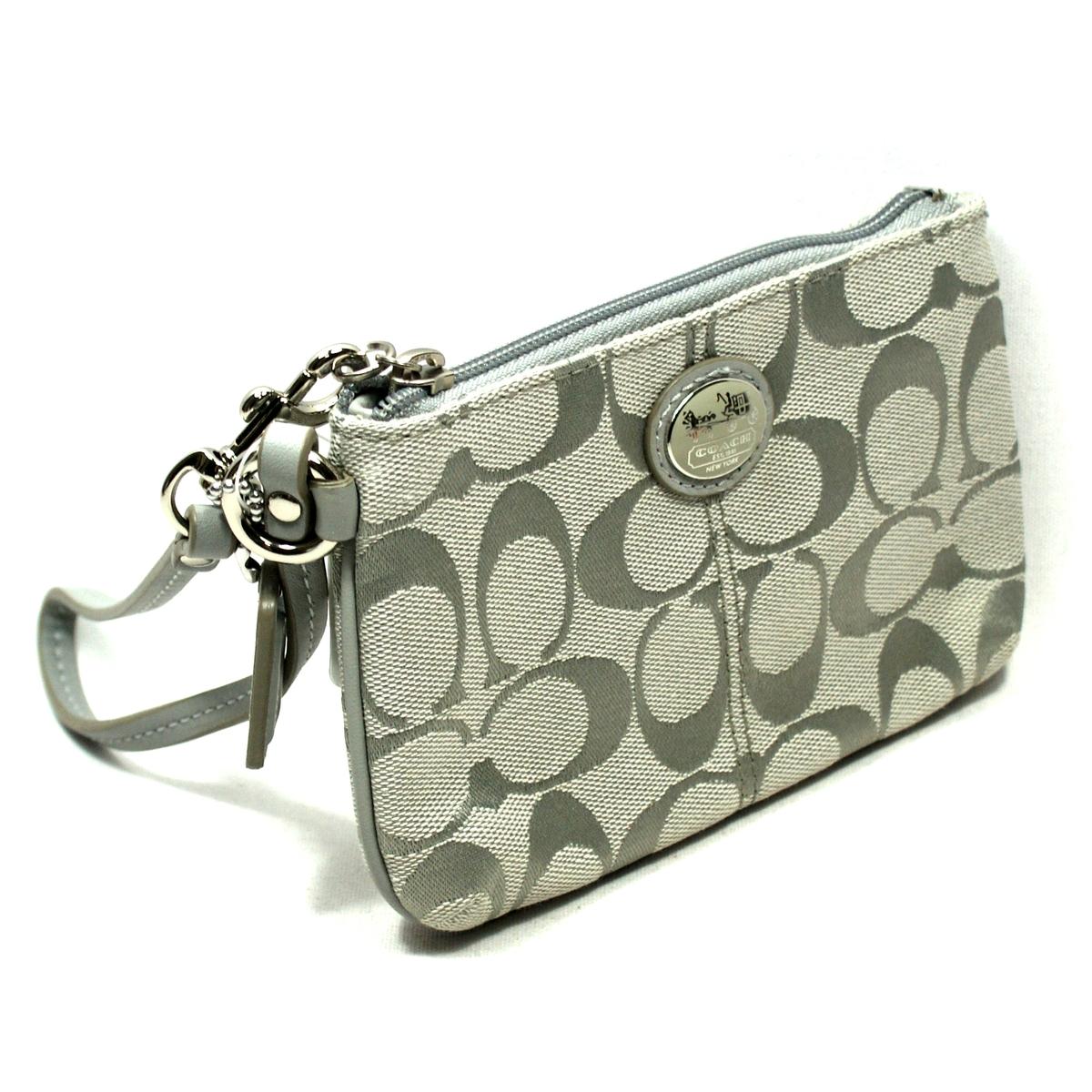 coach wristlets 3077