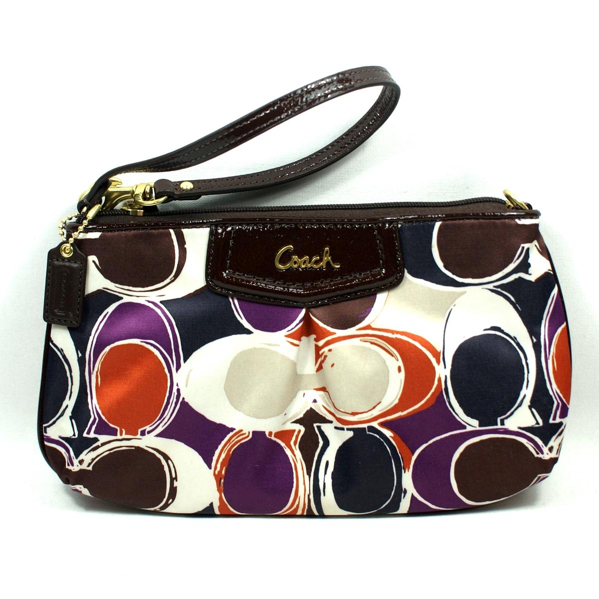 coach wristlets 3127