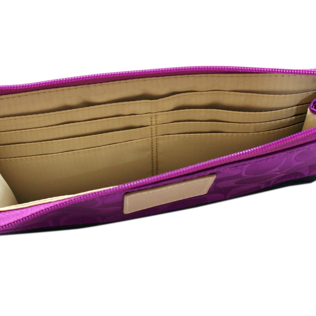 coach wristlets zippy