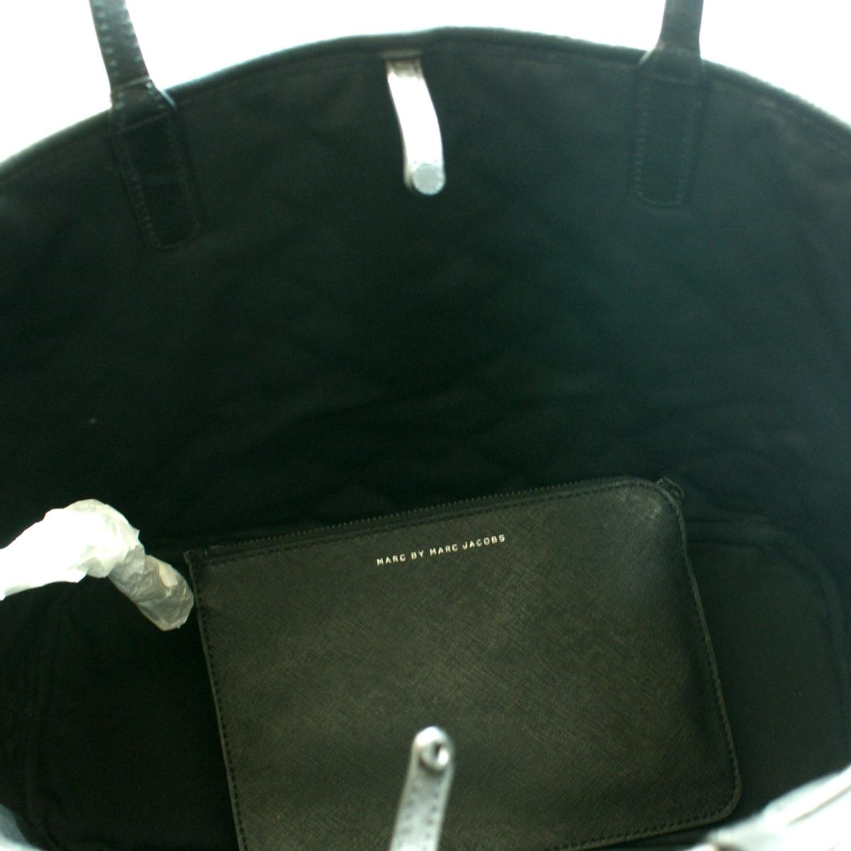 logo embossed saffiano leather tote bag marc jacobs